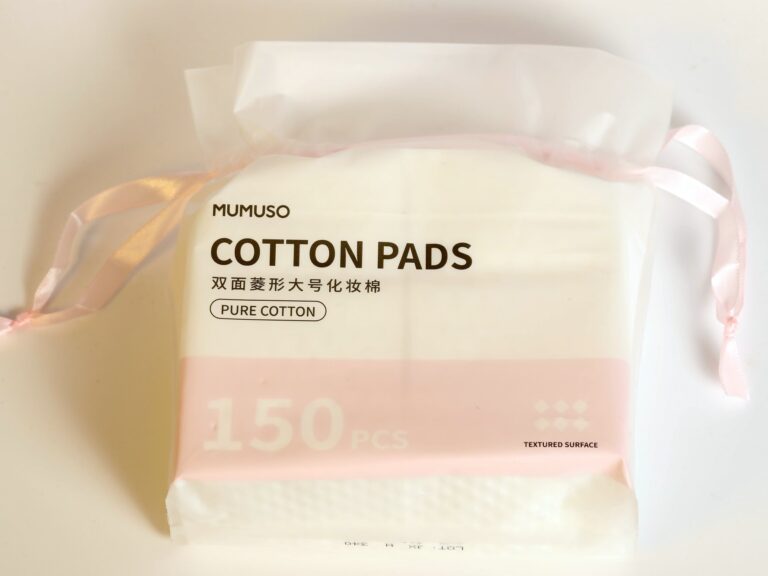 MUMUSO Double-sided Textured Cotton Pads (150 Count)
