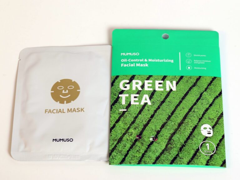 MUMUSO Green Tea Oil-Control & Moisturizing Facial Mask