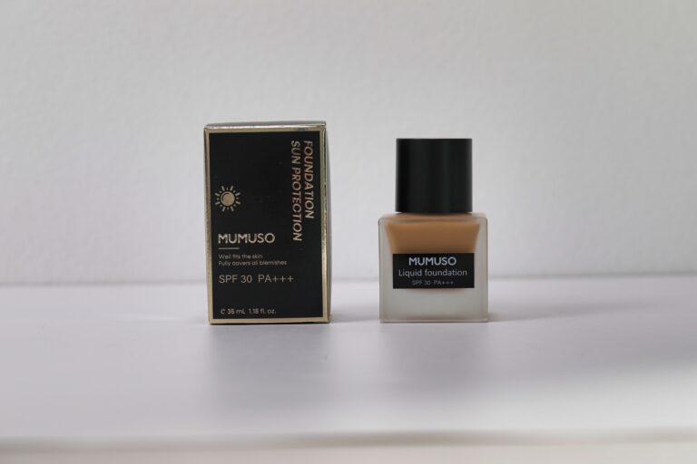 MUMUSO Sun Protection Liquid Foundation (04 Natural Beige) product image