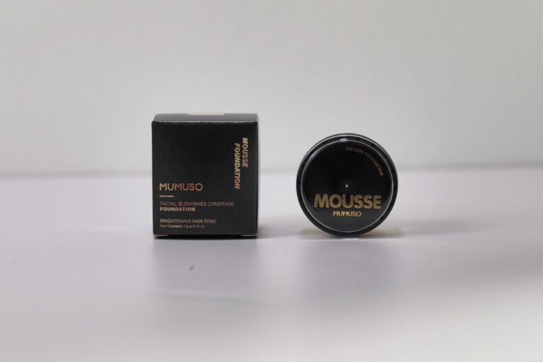 MUMUSO Mousse Foundation (02 Natural Beige) product image
