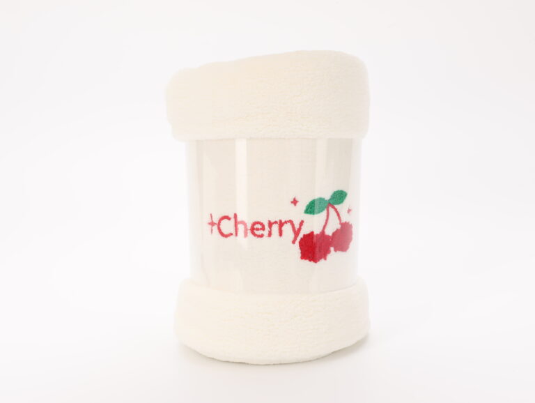 MUMUSO Water-Absorbent Coral Velvet Bath Towel (Cherry) product image