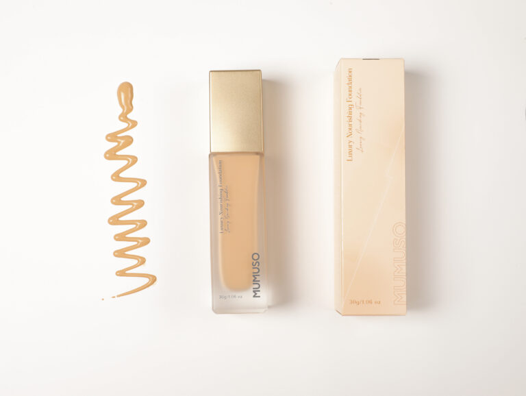 MUMUSO Luxury Nourishing Foundation (04 Almond White) product image