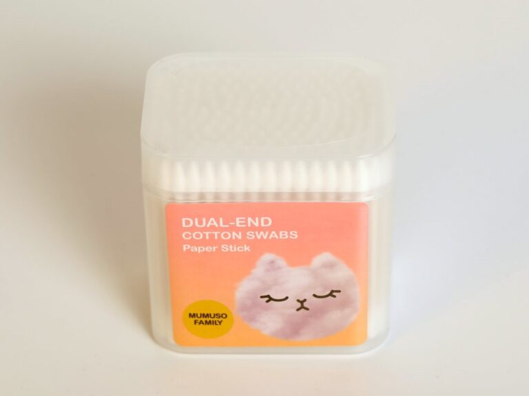 MUMUSO Dual-End Cotton Swabs (Paper Stick/200 Counts) product image