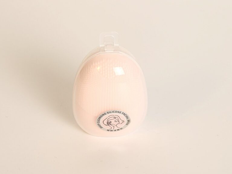 MUMUSO Deep Cleansing Silicone Facial Brush (Pink) product image