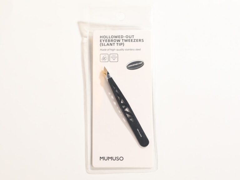 MUMUSO Hollowed-Out Eyebrow Tweezers (Slant Tip) product image