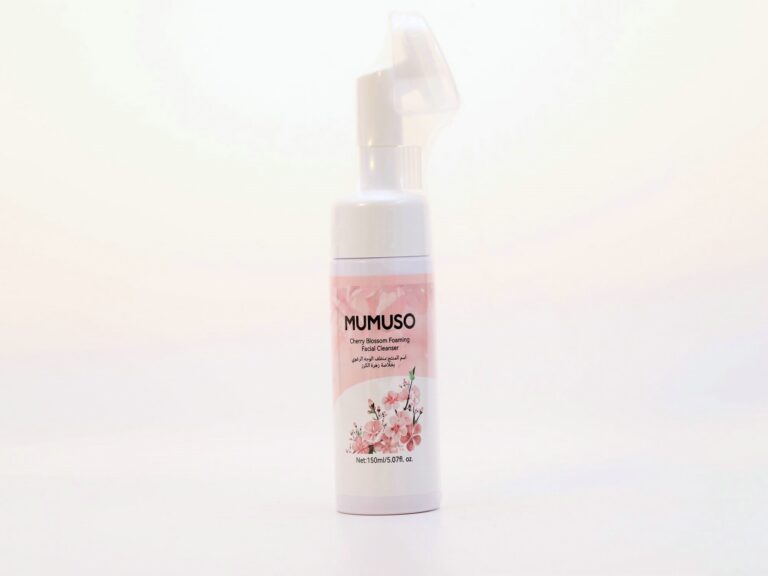 MUMUSO Cherry Blossom Foaming Facial Cleanser (150 ml) product image