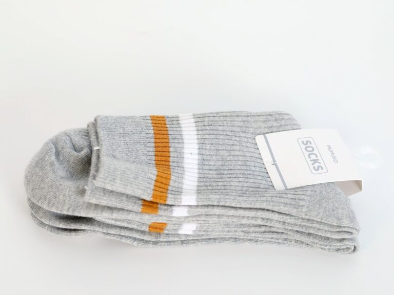 MUMUSO Sports Striped Mini Crew Socks (2 Pairs/Grey) product image