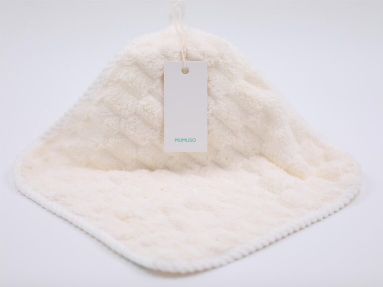 MUMUSO Ultra-Soft Textured Square Towel (White) product image