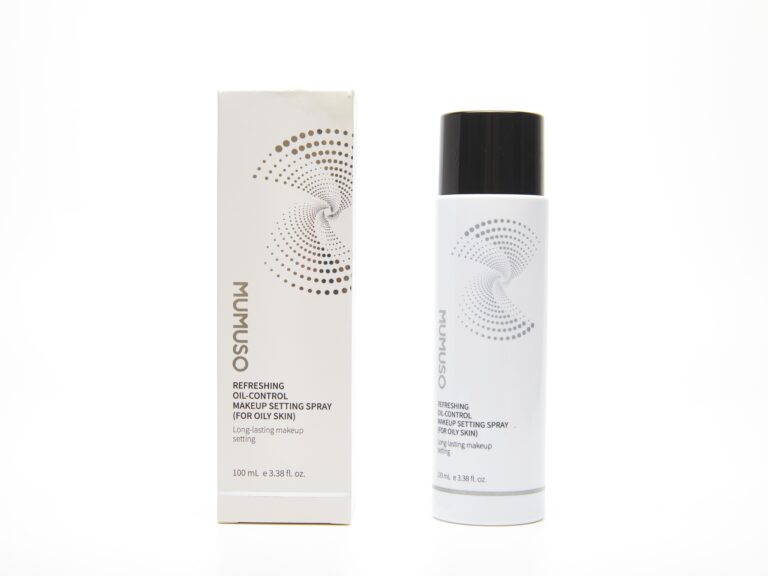 MUMUSO Refreshing Oil-Control Makeup Setting Spray (For Oily Skin) product image