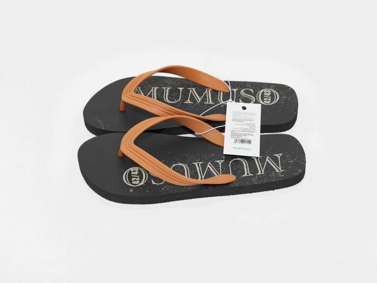 MUMUSO Men's Flip Flops With Wide Herringbone Strap (Black/42-43) product image