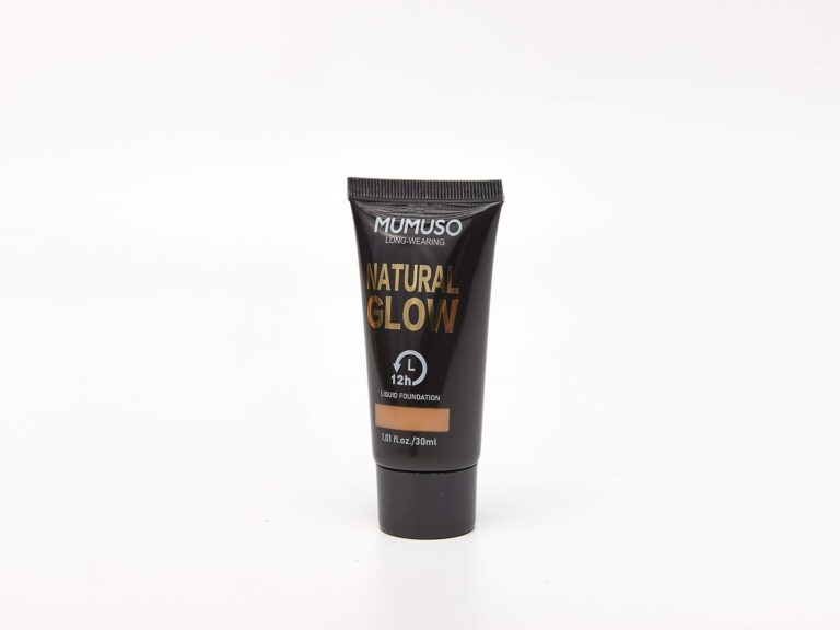 MUMUSO Natural Glow Liquid Foundation - 03 Dark Beige product image