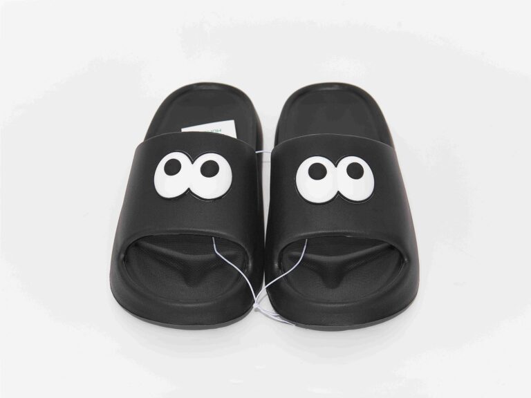 MUMUSO Men's Big Eyes Slippers (Black 44/45) product image